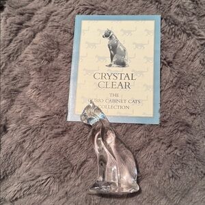 Vintage 1988 Franklin Mint Curio Cabinet Cat Figurine - crystal clear
